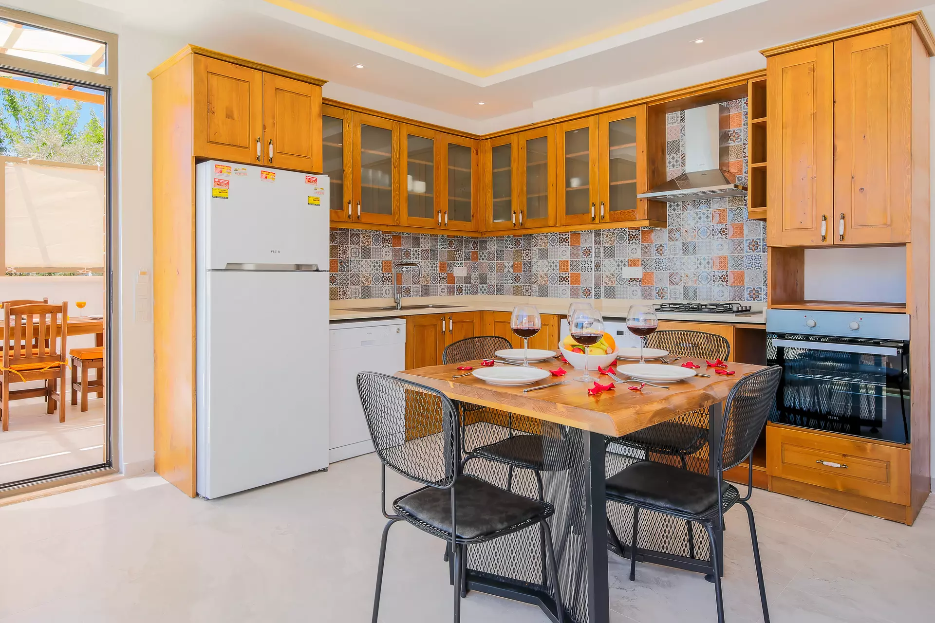 Secluded Sea‑View Family Escape image 4 of 26