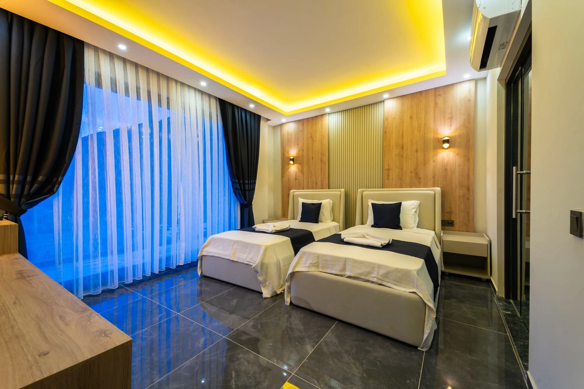 Schlafzimmer 2