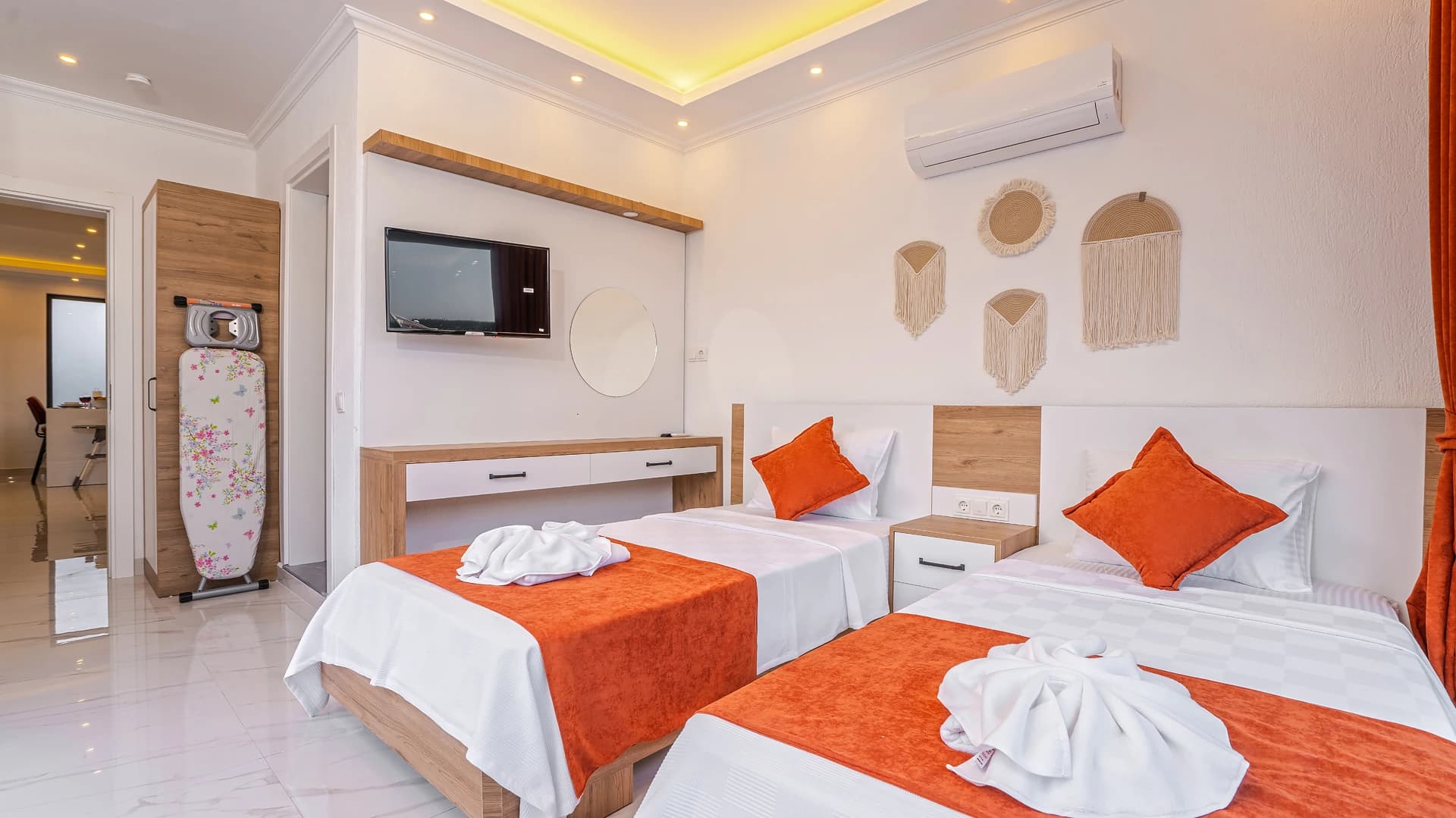 Schlafzimmer 2