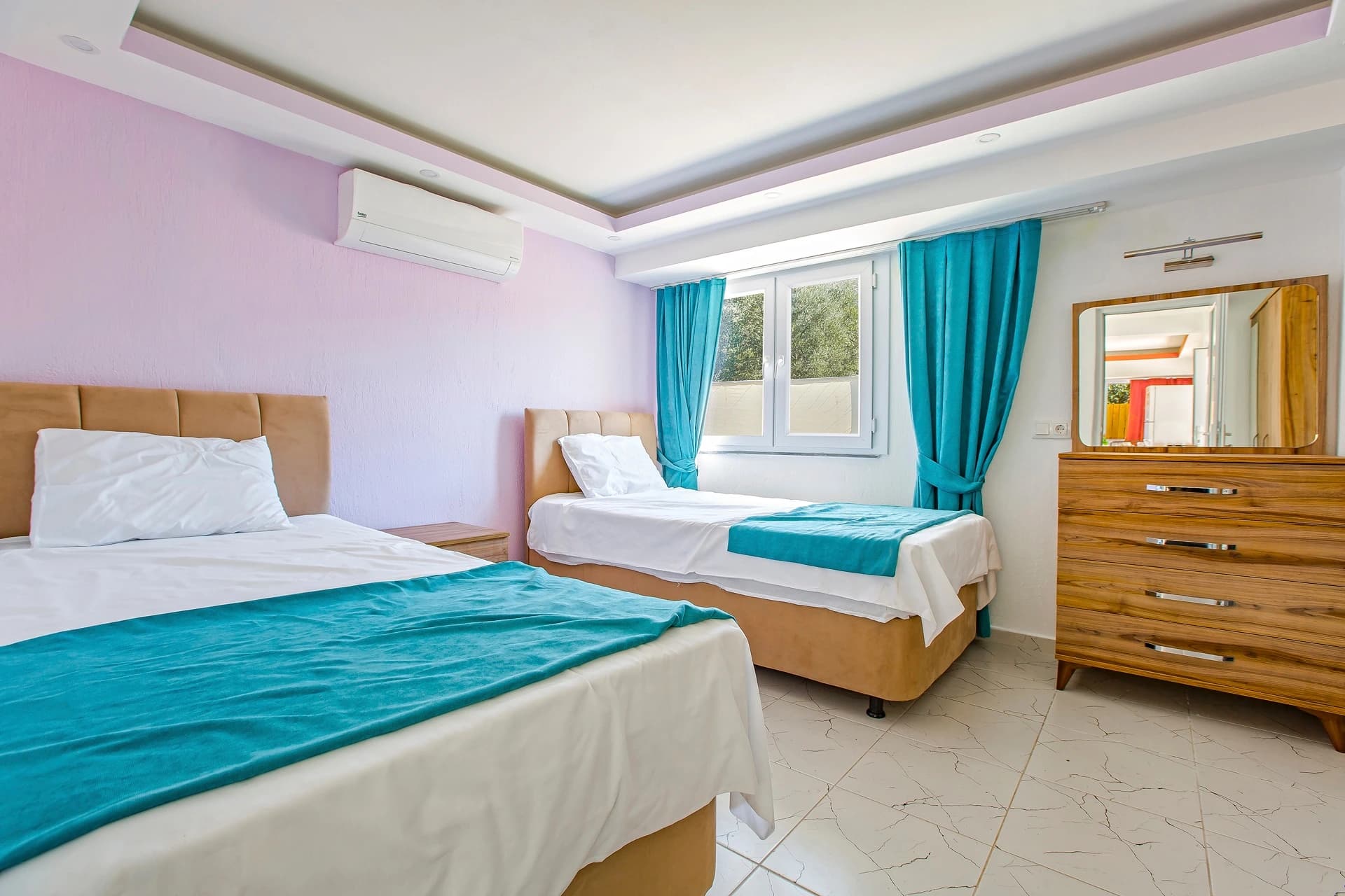 Schlafzimmer 2