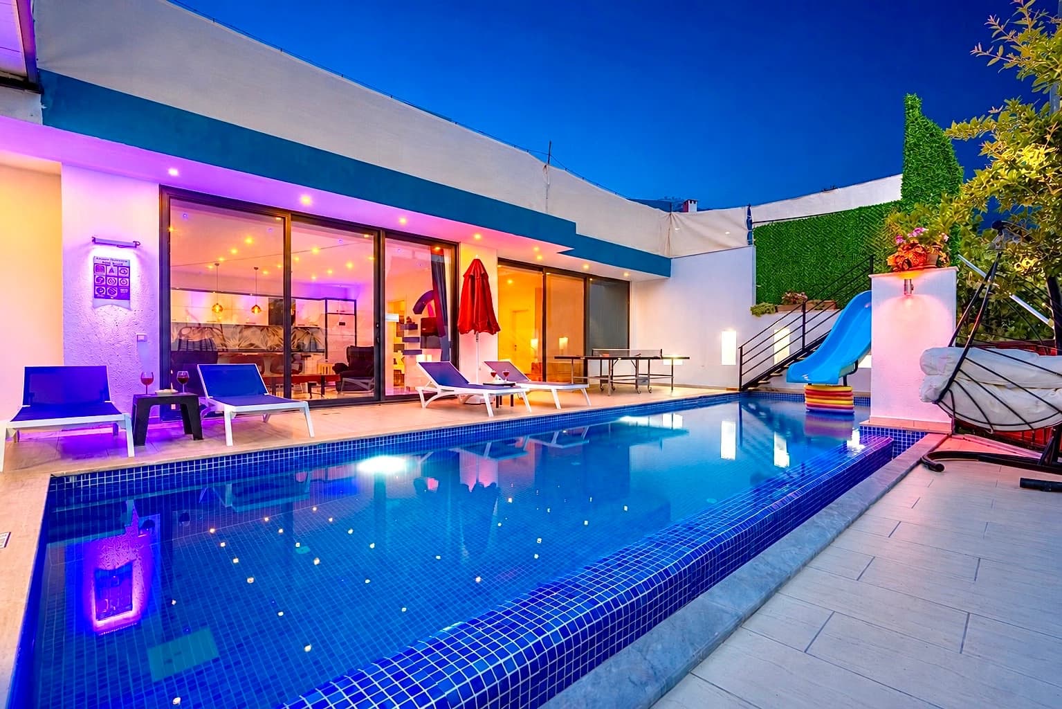 Honeymoon Villa with Jacuzzi - Fully Sheltered Pool & Foosball in Islamlar