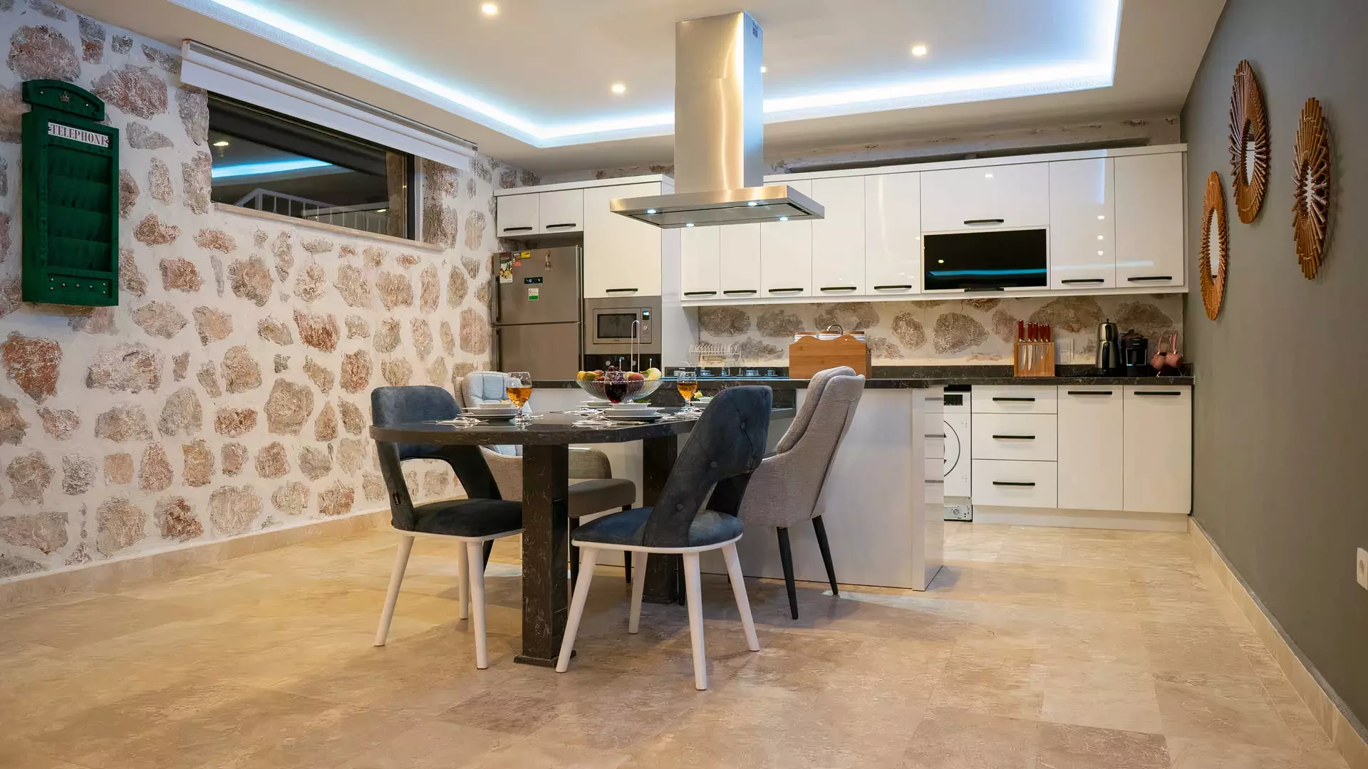 Stone Villa with Jacuzzi & Heated Pool - Year-Round Holiday in Islamlar image 4 of 37