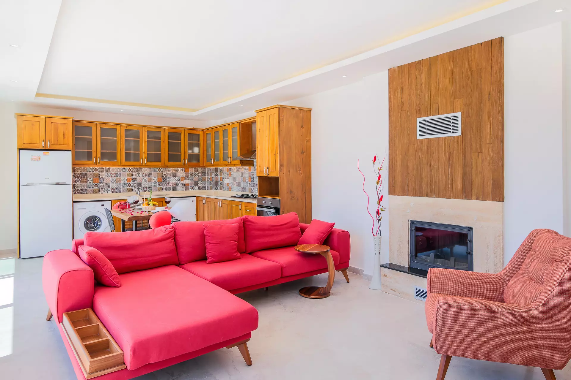 Secluded Sea‑View Romantic Escape image 2 of 23