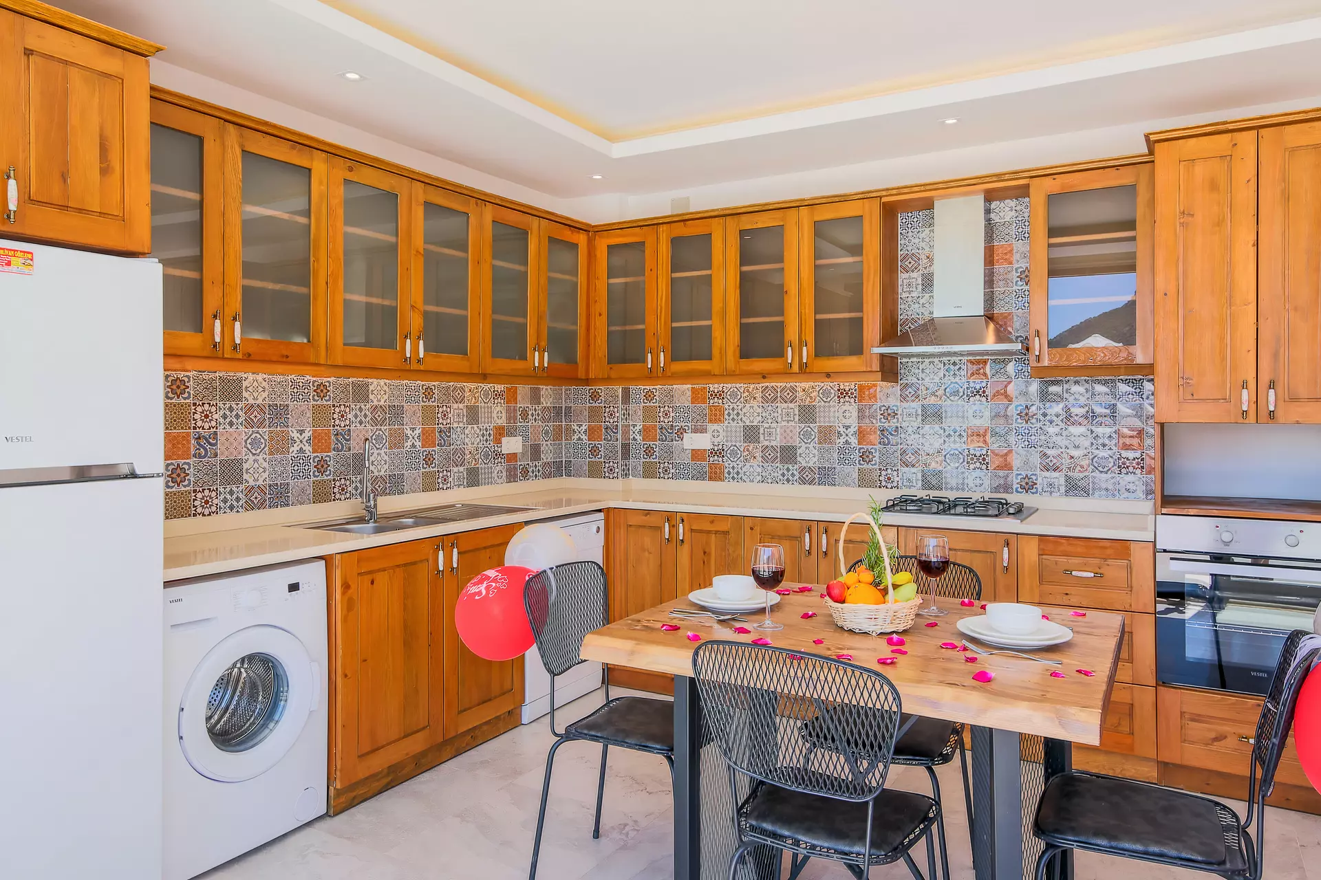 Secluded Sea‑View Romantic Escape image 3 of 23