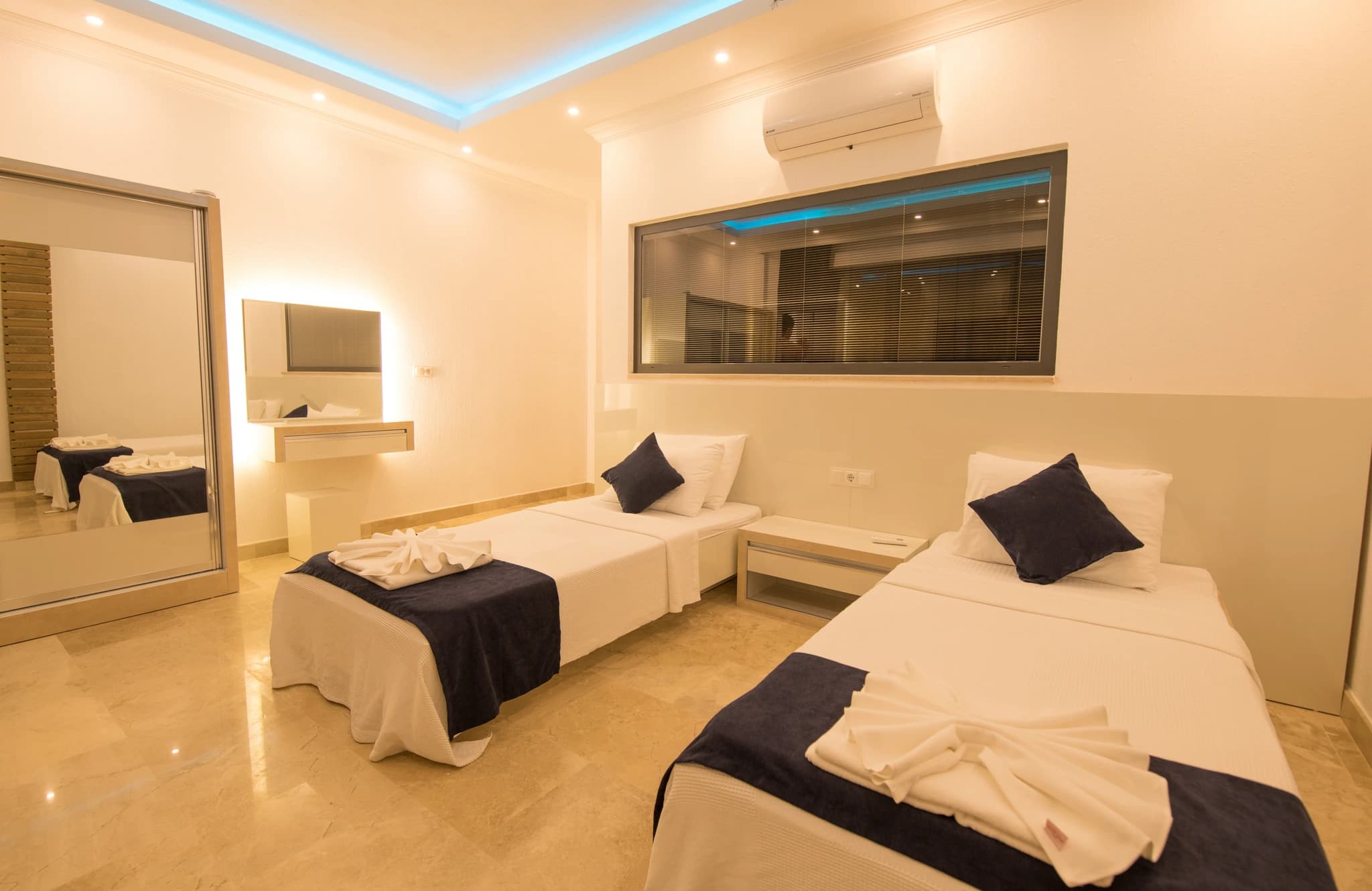 Schlafzimmer 2